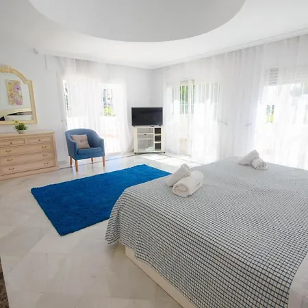 Sabine Estepona