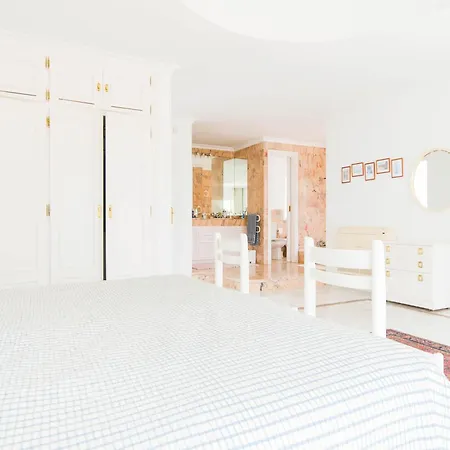 Sabine Villa Estepona